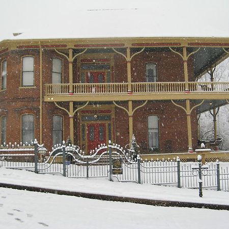 Ahern'S Belle Of The Bends Vicksburg Exterior photo