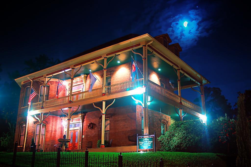 Ahern'S Belle Of The Bends Vicksburg Exterior photo