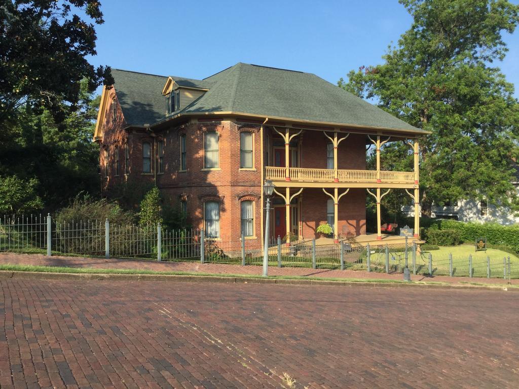 Ahern'S Belle Of The Bends Vicksburg Exterior photo